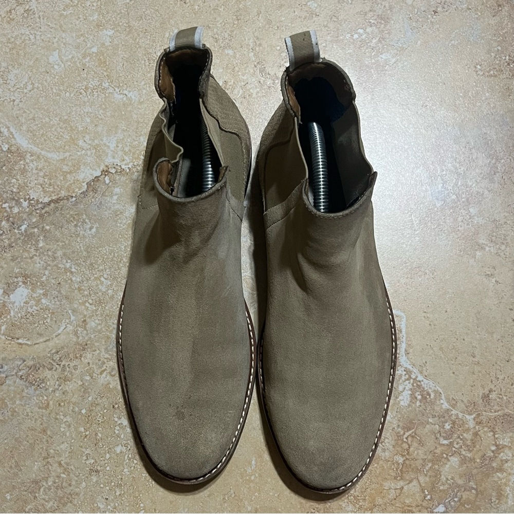 Steve Madden Beige Suede Boots US9 Men No Original Box